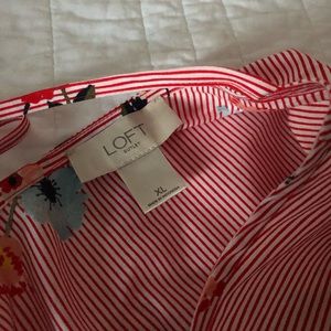 LOFT Tops - Adorable Loft Blouse! LOFT Tops - Adorable Loft Blouse!